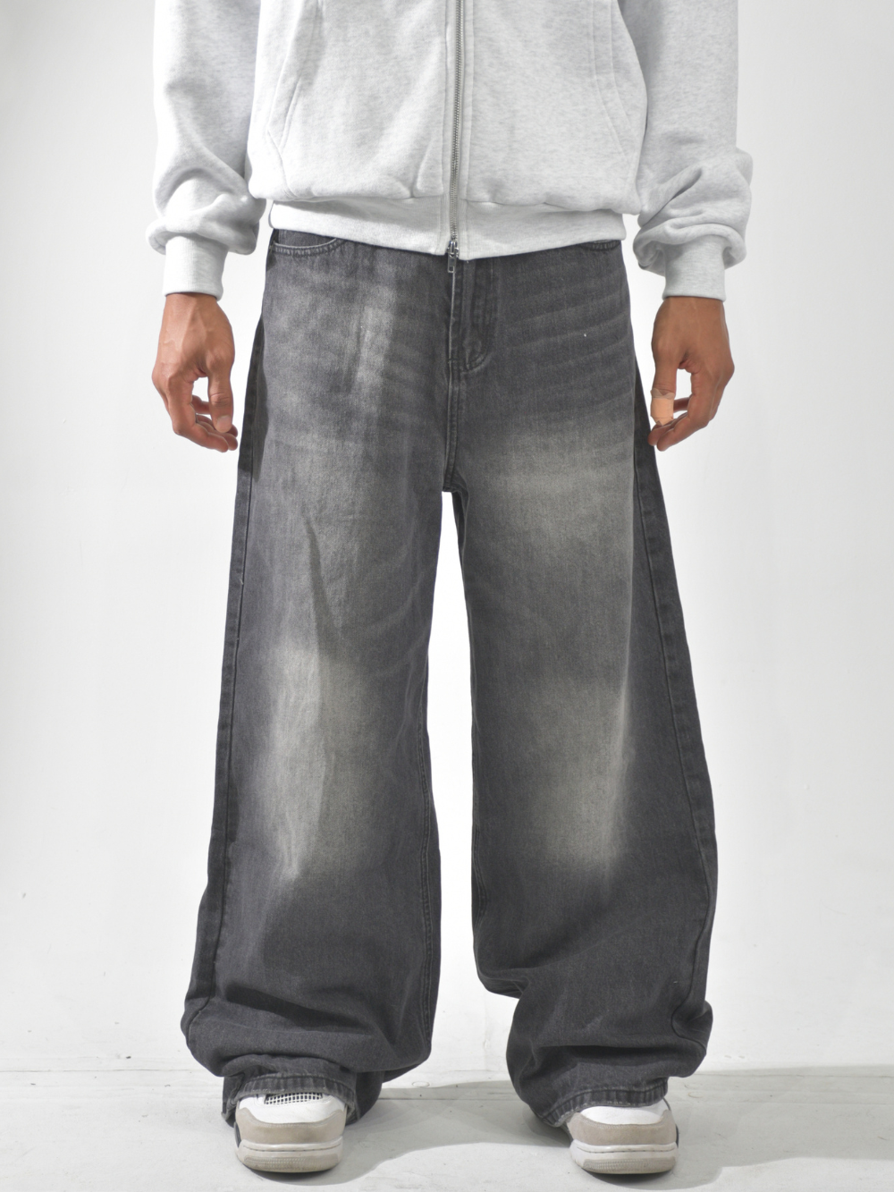 Foundation Jeans [Charcoal]